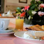 Casa Obras Bed & Breakfast 4*