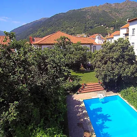 Casa Obras Bed & Breakfast Manteigas