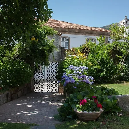 לינה וארוחת בוקר Casa Obras