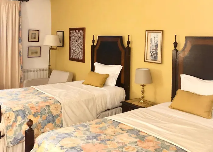 לינה וארוחת בוקר Casa Obras