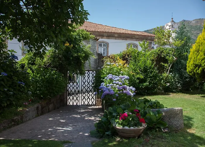 לינה וארוחת בוקר Casa Obras