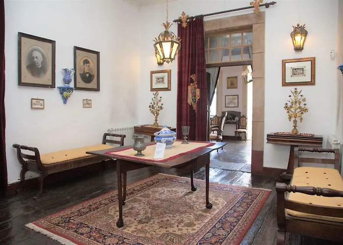 לינה וארוחת בוקר Casa Obras מנטגאס