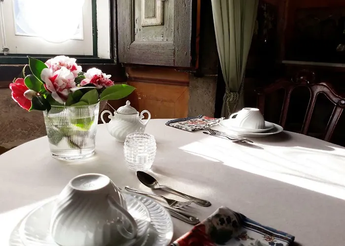 לינה וארוחת בוקר Casa Obras